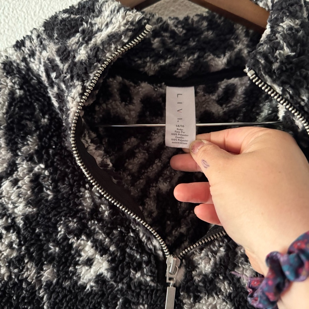 Cozy Sherpa Fleece Quarter Zip Pullover Animal Print Plus 14/16 Livi Streetwear - Picture 9 of 13